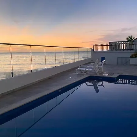 Apartamento En El Laguito - Cerca Al Mar *